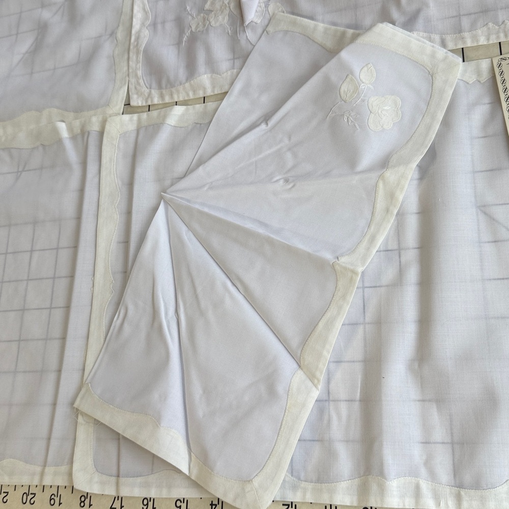 White Embroidered Table Linen - Picture 8 of 11